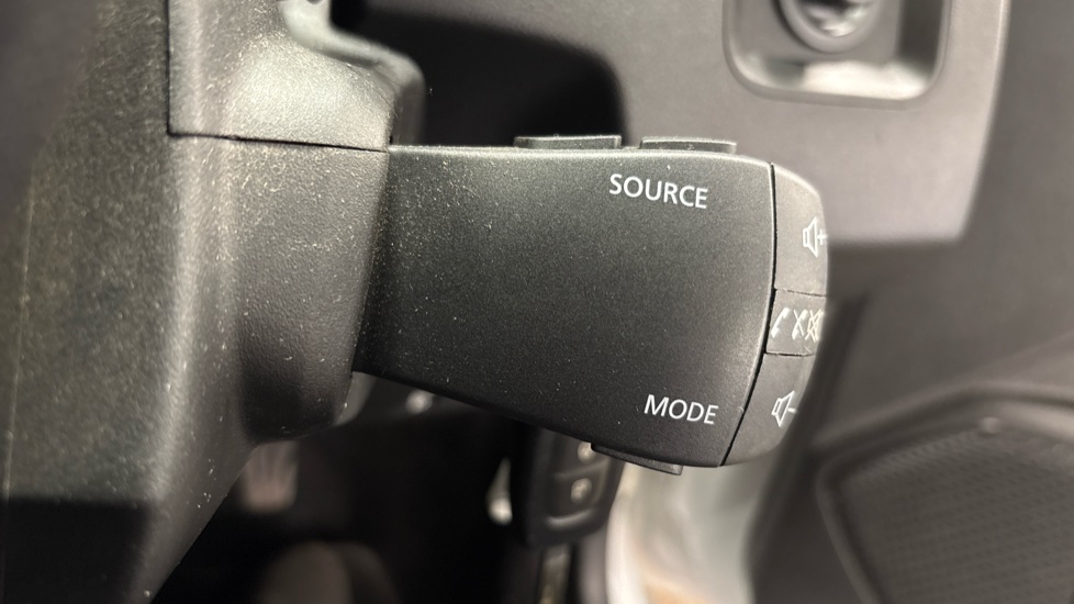 Dacia Duster 1.3 TCe 130 Comfort 5dr Petrol Estate - Image 32