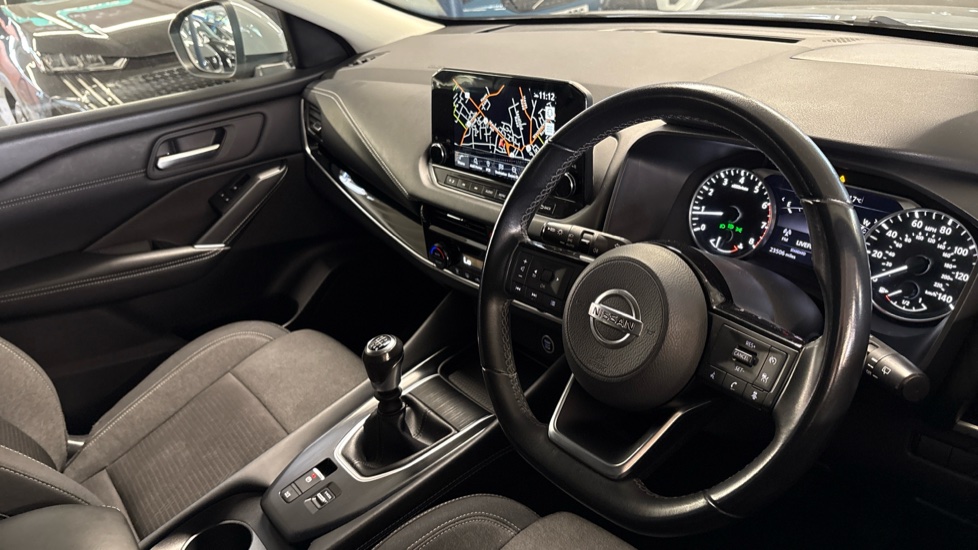 Nissan Qashqai 1.3 DiG-T MH N-Connecta 5dr Petrol Hatchback - Image 11