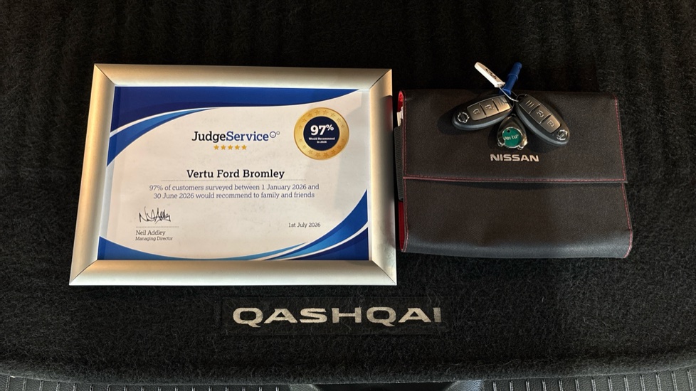Nissan Qashqai 1.3 DiG-T MH N-Connecta 5dr Petrol Hatchback - Image 20