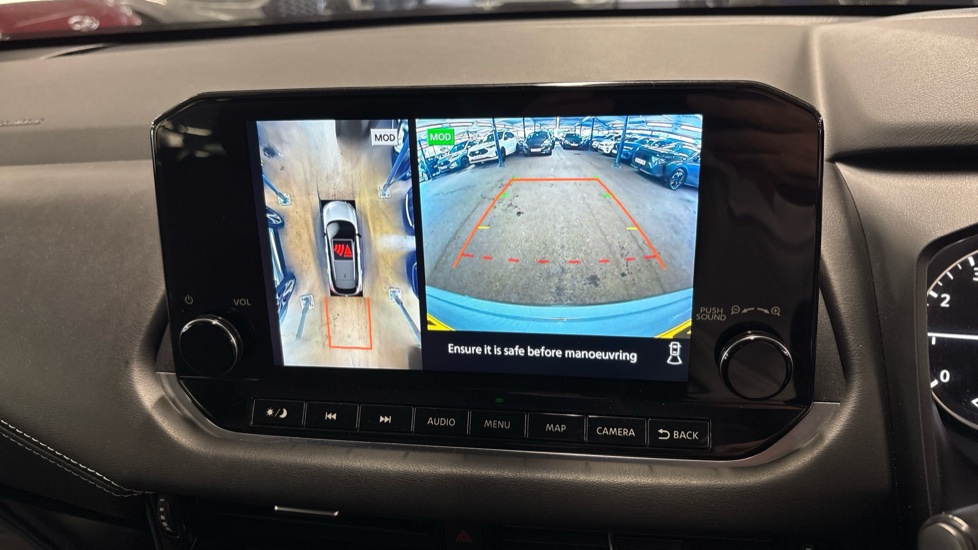 Nissan Qashqai 1.3 DiG-T MH N-Connecta 5dr Petrol Hatchback - Image 21