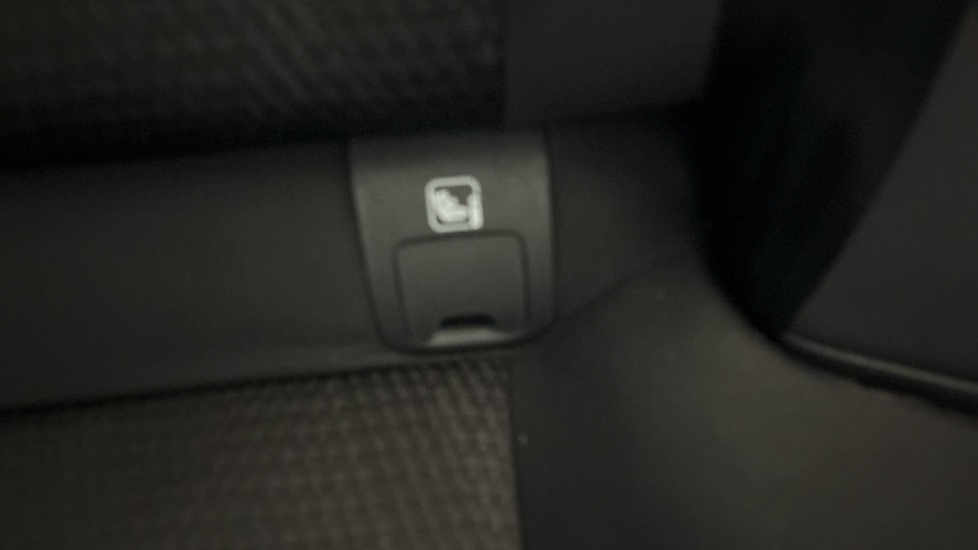 Nissan Qashqai 1.3 DiG-T MH N-Connecta 5dr Petrol Hatchback - Image 58