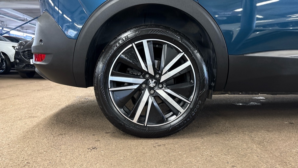 Peugeot 5008 1.2 PureTech GT Premium 5dr EAT8 Petrol Estate - Image 7