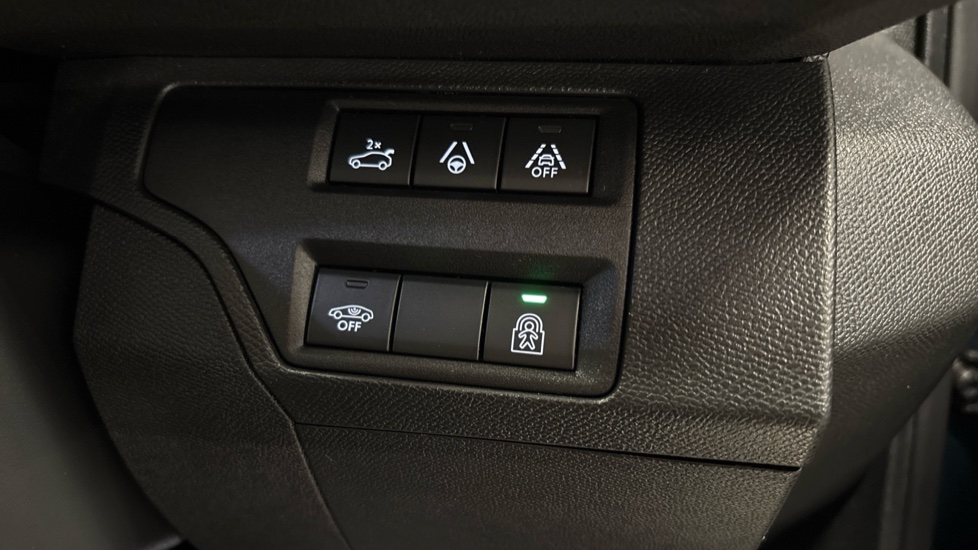 Peugeot 5008 1.2 PureTech GT Premium 5dr EAT8 Petrol Estate - Image 26