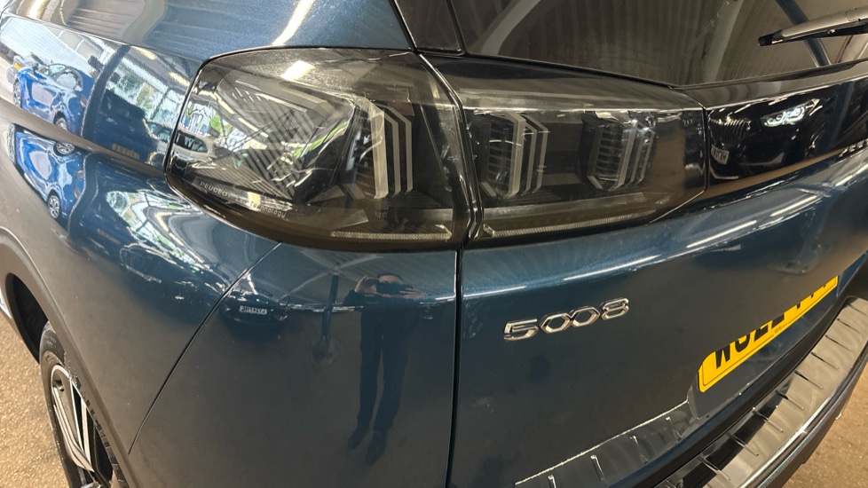 Peugeot 5008 1.2 PureTech GT Premium 5dr EAT8 Petrol Estate - Image 58