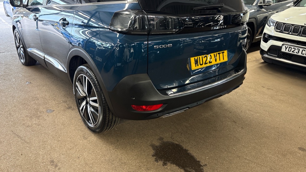 Peugeot 5008 1.2 PureTech GT Premium 5dr EAT8 Petrol Estate - Image 59