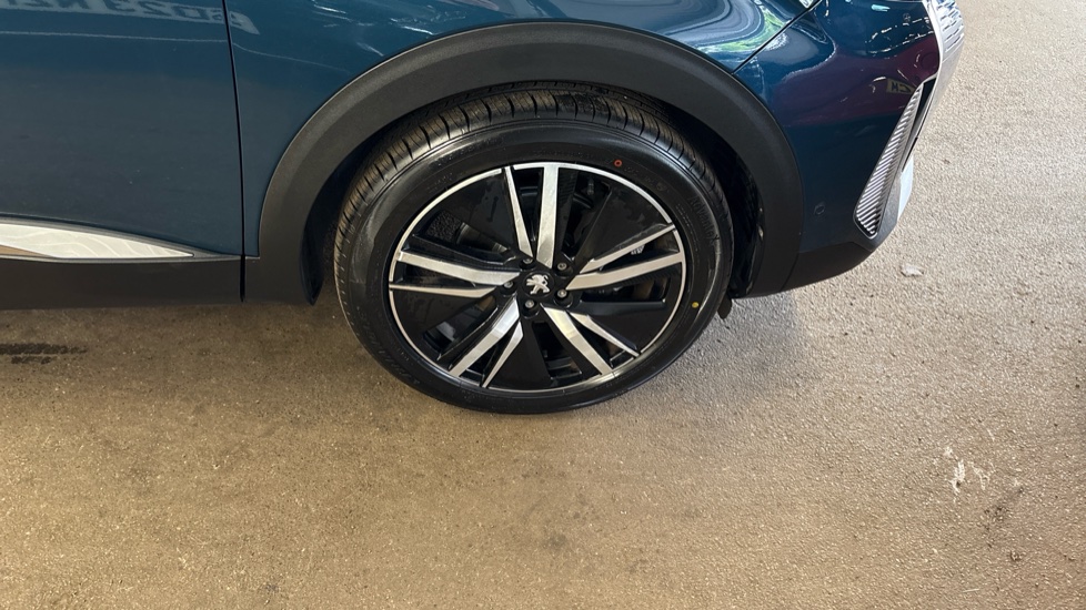 Peugeot 5008 1.2 PureTech GT Premium 5dr EAT8 Petrol Estate - Image 61