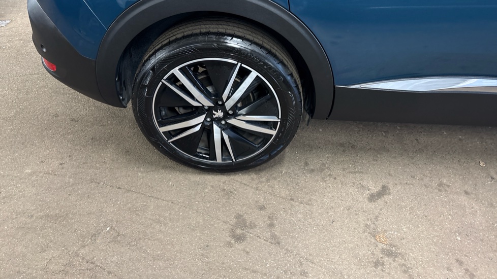Peugeot 5008 1.2 PureTech GT Premium 5dr EAT8 Petrol Estate - Image 62