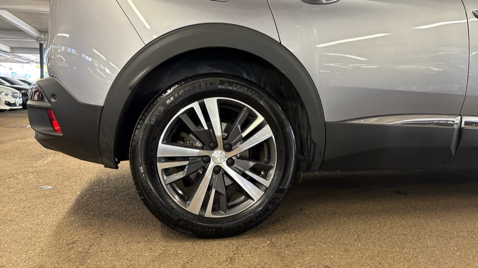Peugeot 3008 1.5 BlueHDi Allure Premium+ 5dr EAT8 Diesel Estate - Image 7