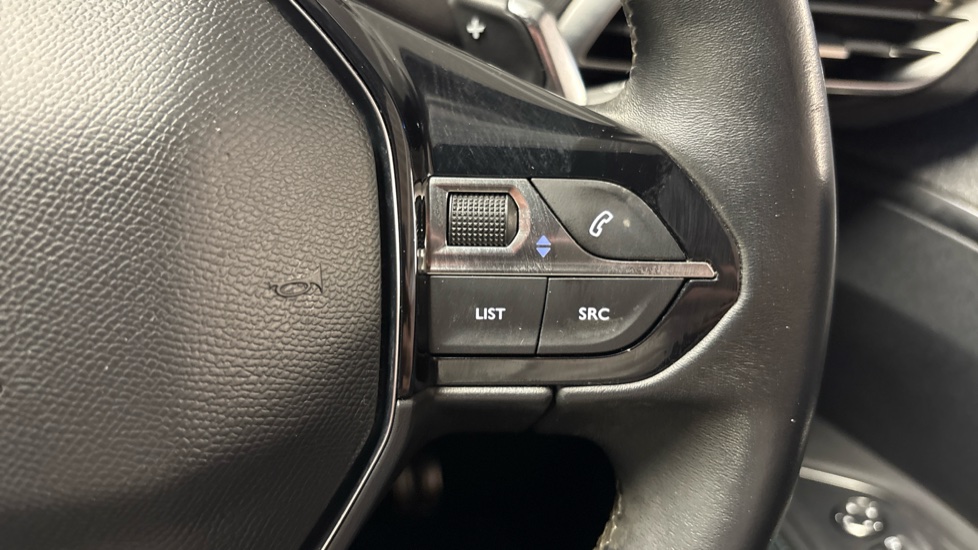 Peugeot 3008 1.5 BlueHDi Allure Premium+ 5dr EAT8 Diesel Estate - Image 26