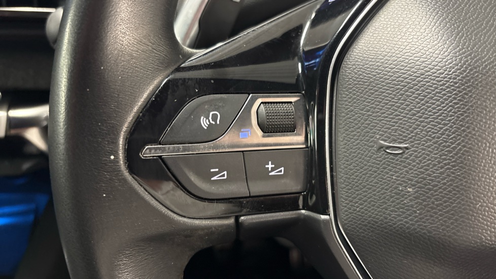 Peugeot 3008 1.5 BlueHDi Allure Premium+ 5dr EAT8 Diesel Estate - Image 27