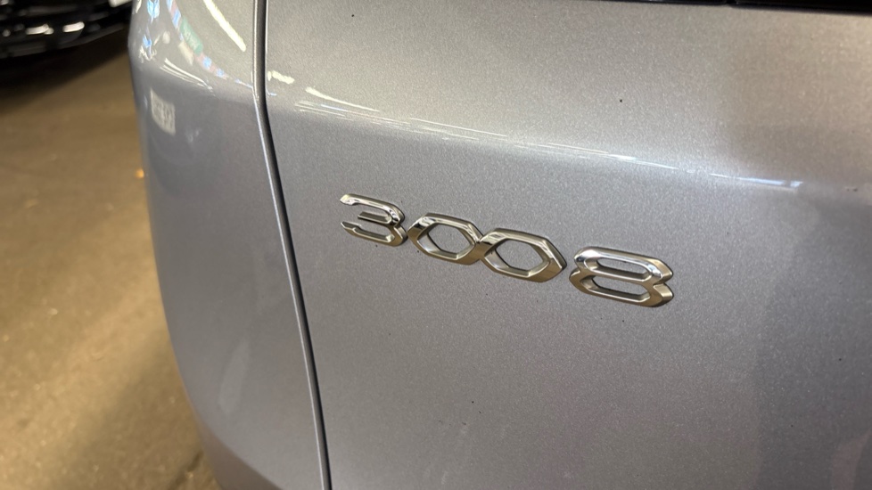 Peugeot 3008 1.5 BlueHDi Allure Premium+ 5dr EAT8 Diesel Estate - Image 47