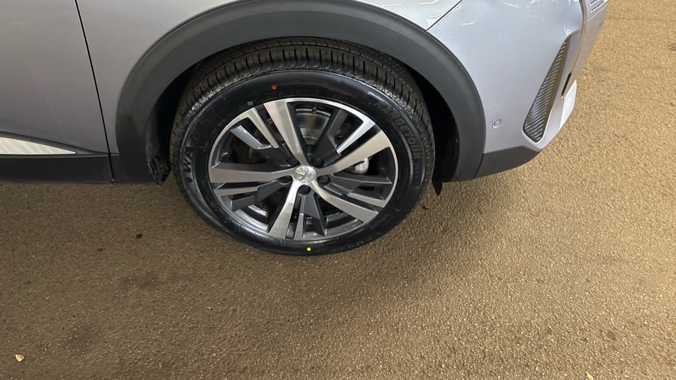 Peugeot 3008 1.5 BlueHDi Allure Premium+ 5dr EAT8 Diesel Estate - Image 53