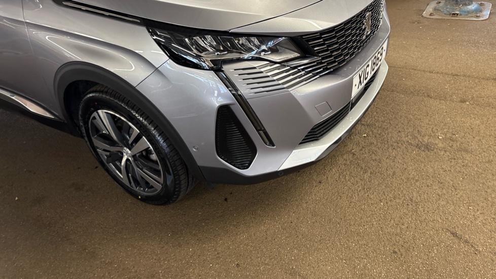 Peugeot 3008 1.5 BlueHDi Allure Premium+ 5dr EAT8 Diesel Estate - Image 71