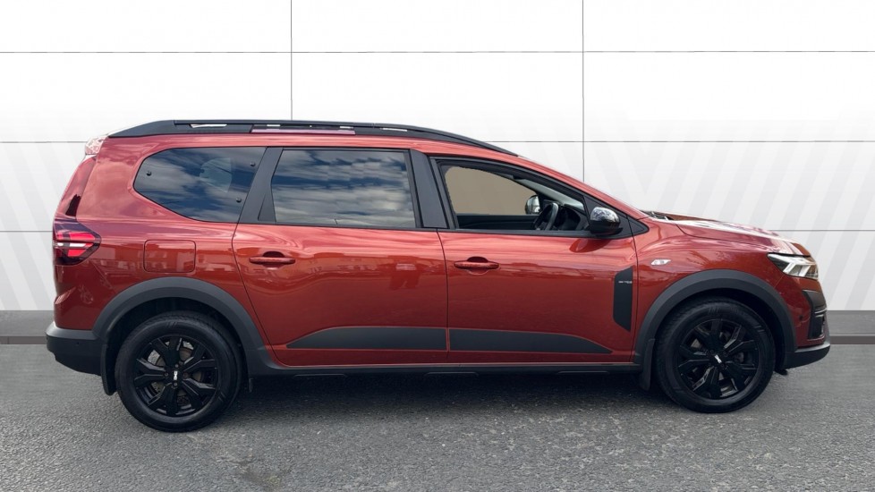 Dacia Jogger 1.0 TCe Extreme SE 5dr Petrol Estate - Image 5
