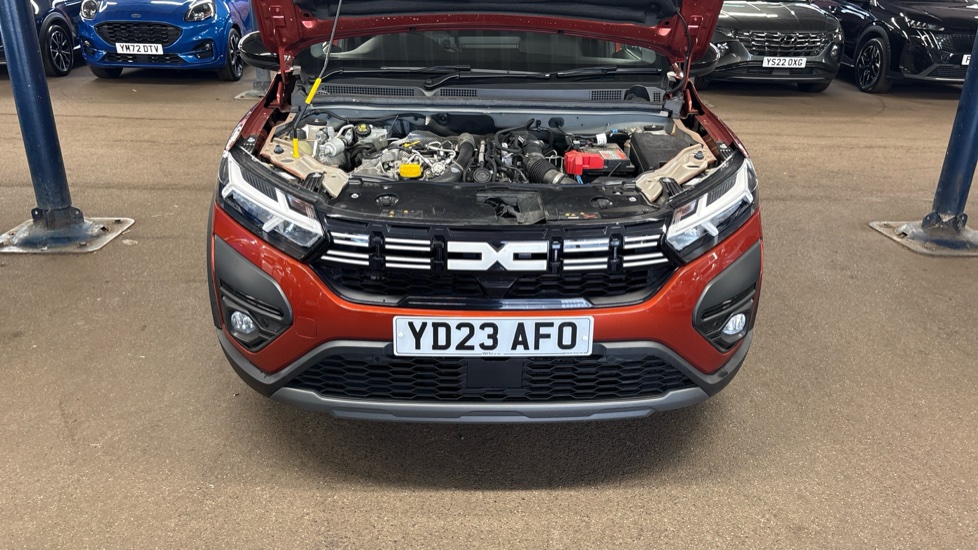 Dacia Jogger 1.0 TCe Extreme SE 5dr Petrol Estate - Image 8