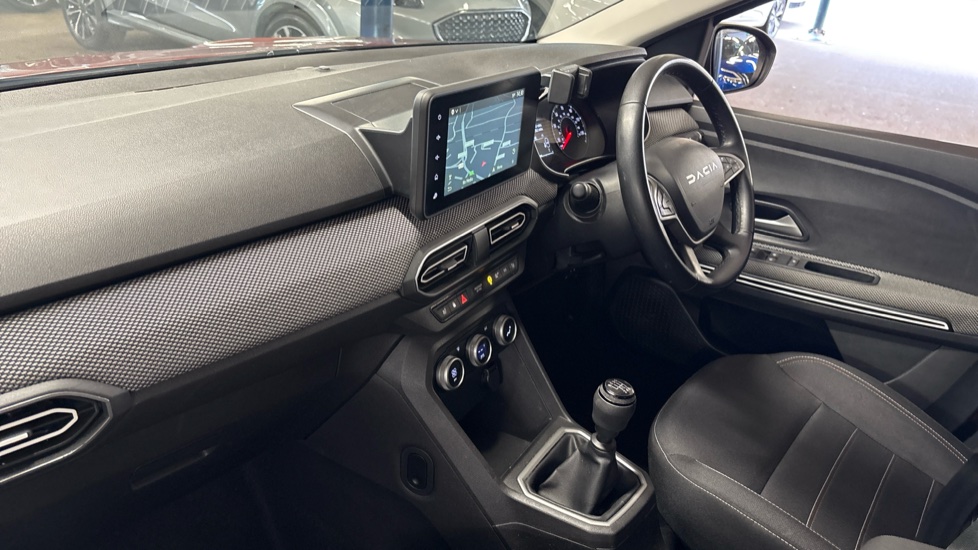 Dacia Jogger 1.0 TCe Extreme SE 5dr Petrol Estate - Image 9