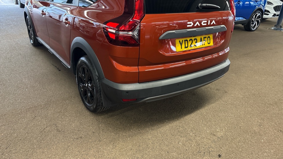 Dacia Jogger 1.0 TCe Extreme SE 5dr Petrol Estate - Image 55