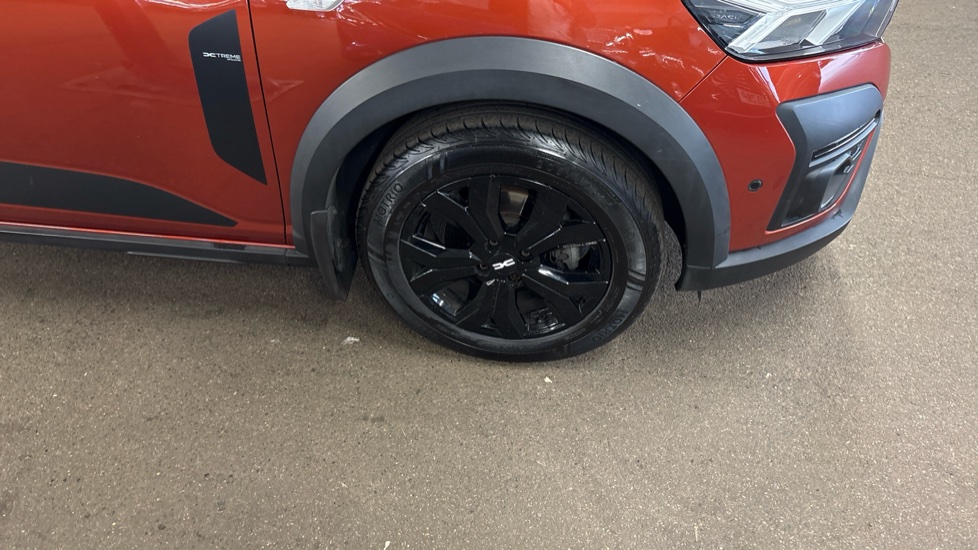 Dacia Jogger 1.0 TCe Extreme SE 5dr Petrol Estate - Image 58