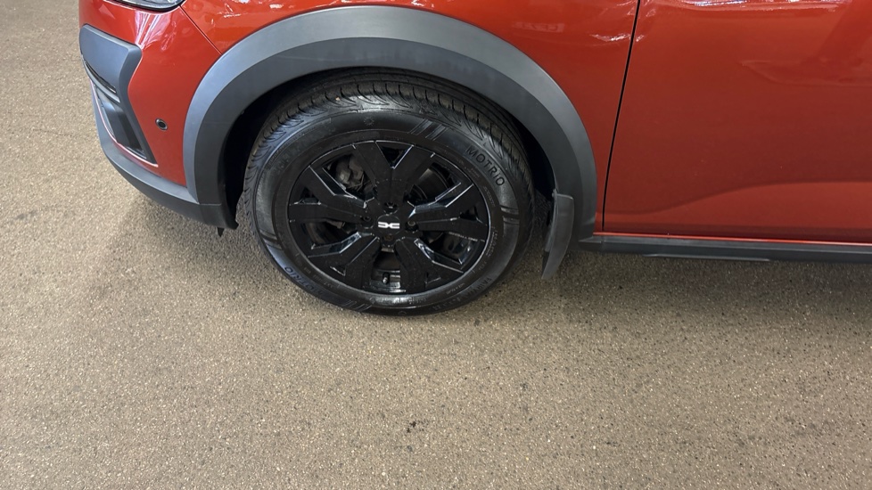 Dacia Jogger 1.0 TCe Extreme SE 5dr Petrol Estate - Image 61