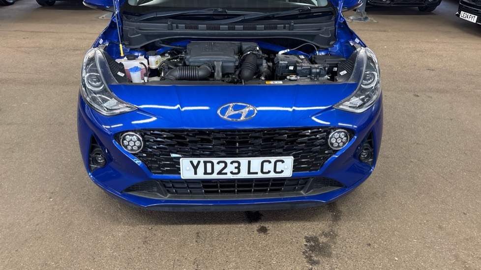 Hyundai i10 1.2 MPi Premium 5dr Auto Petrol Hatchback - Image 8