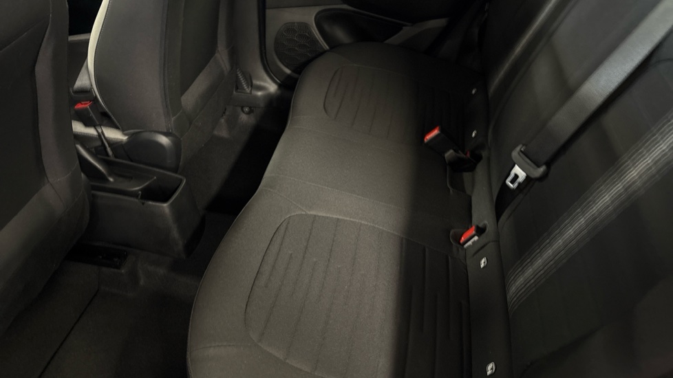 Hyundai i10 1.2 MPi Premium 5dr Auto Petrol Hatchback - Image 16
