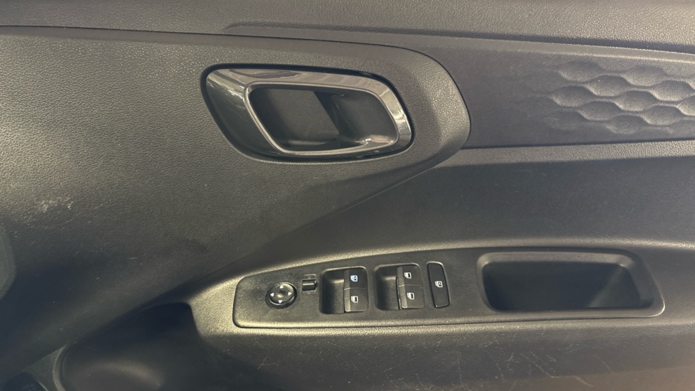 Hyundai i10 1.2 MPi Premium 5dr Auto Petrol Hatchback - Image 23
