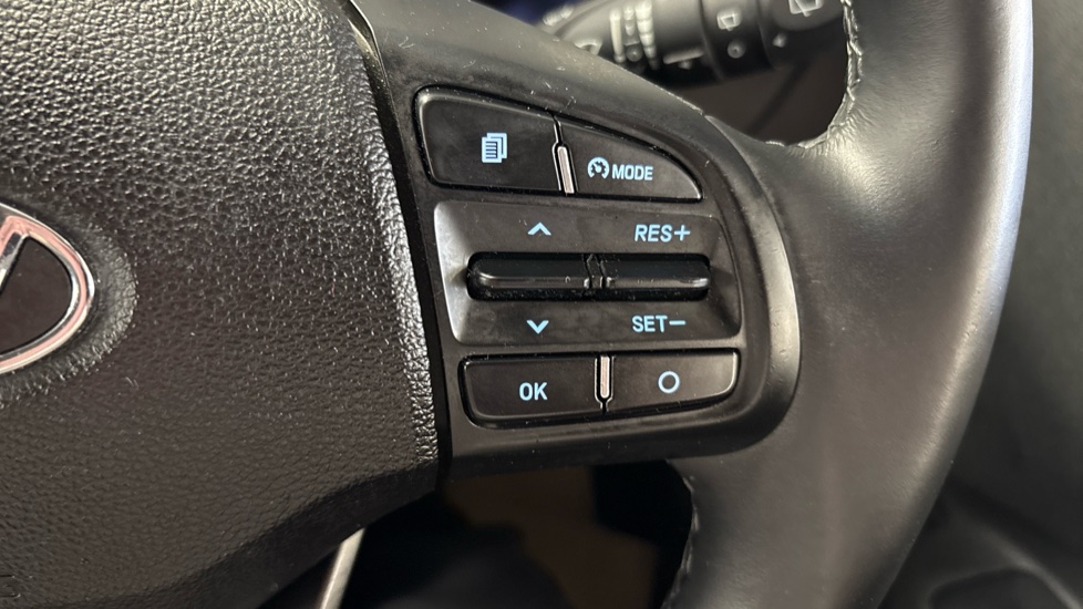 Hyundai i10 1.2 MPi Premium 5dr Auto Petrol Hatchback - Image 26