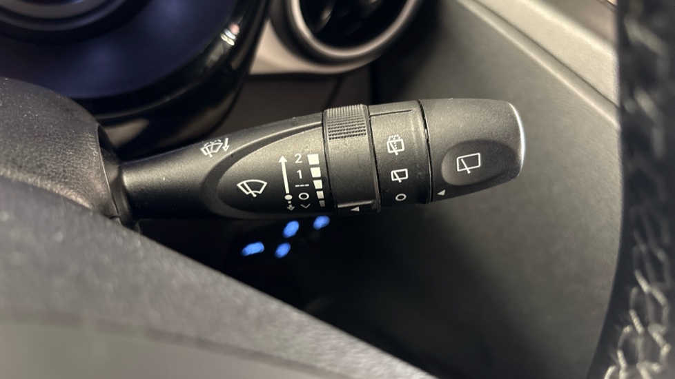 Hyundai i10 1.2 MPi Premium 5dr Auto Petrol Hatchback - Image 29