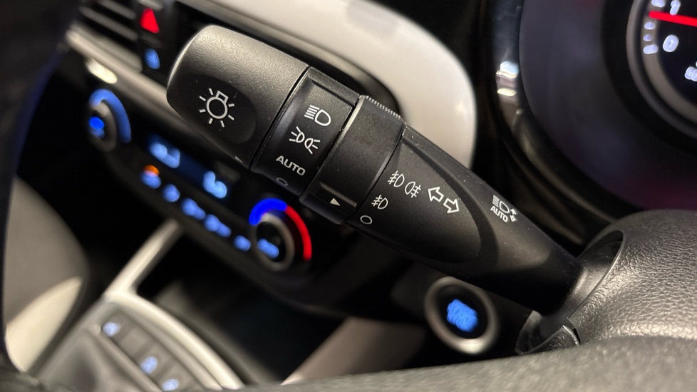 Hyundai i10 1.2 MPi Premium 5dr Auto Petrol Hatchback - Image 30