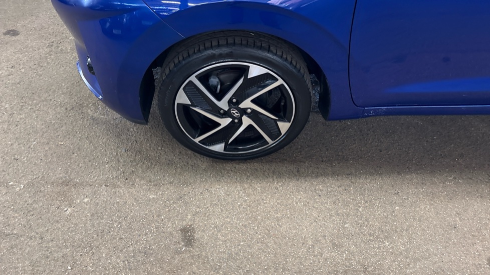 Hyundai i10 1.2 MPi Premium 5dr Auto Petrol Hatchback - Image 56