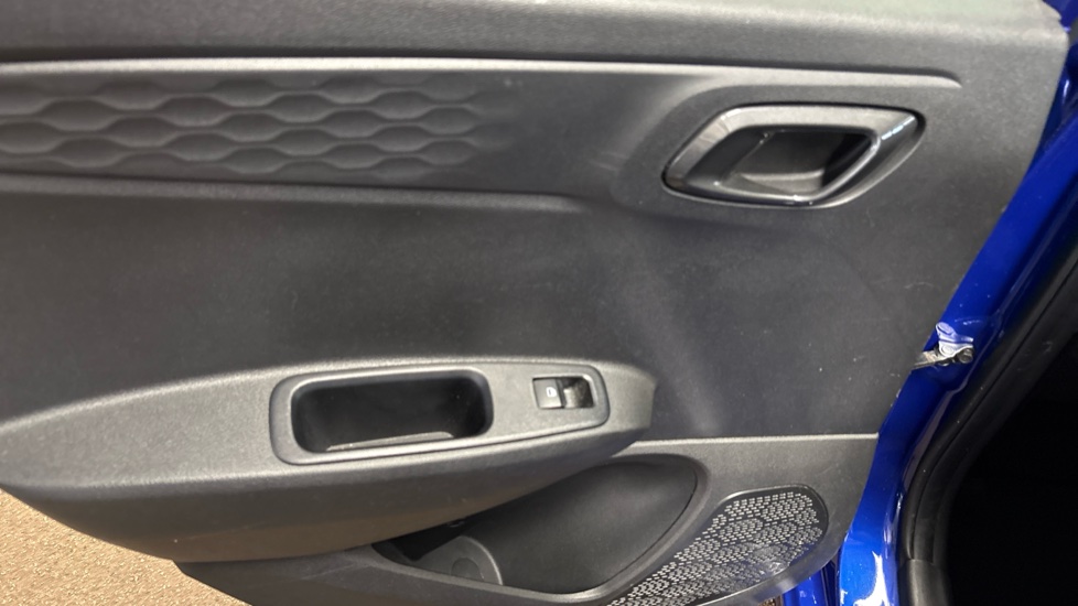Hyundai i10 1.2 MPi Premium 5dr Auto Petrol Hatchback - Image 57