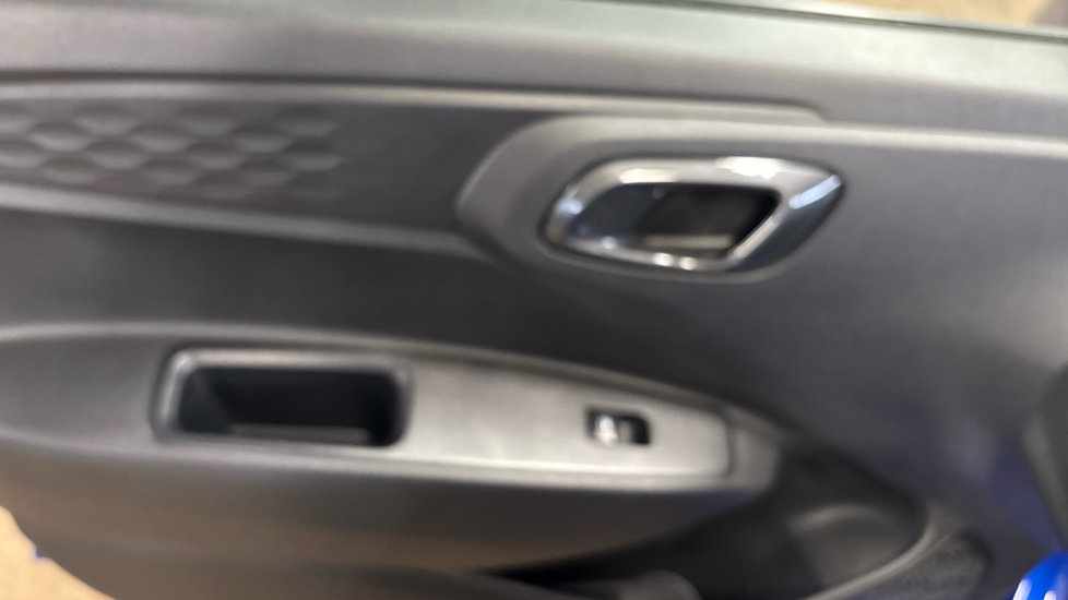 Hyundai i10 1.2 MPi Premium 5dr Auto Petrol Hatchback - Image 63