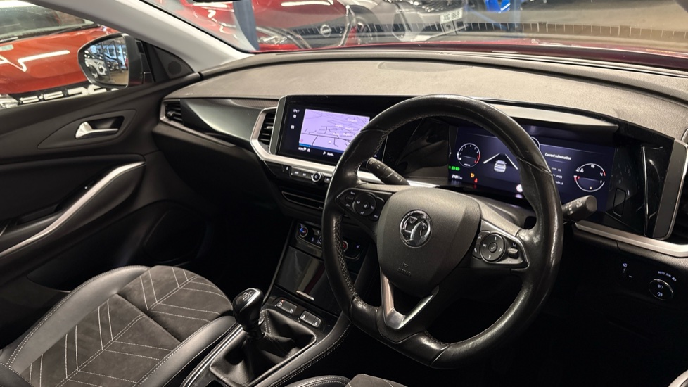Vauxhall Grandland 1.2 Turbo Ultimate 5dr Petrol Hatchback - Image 11