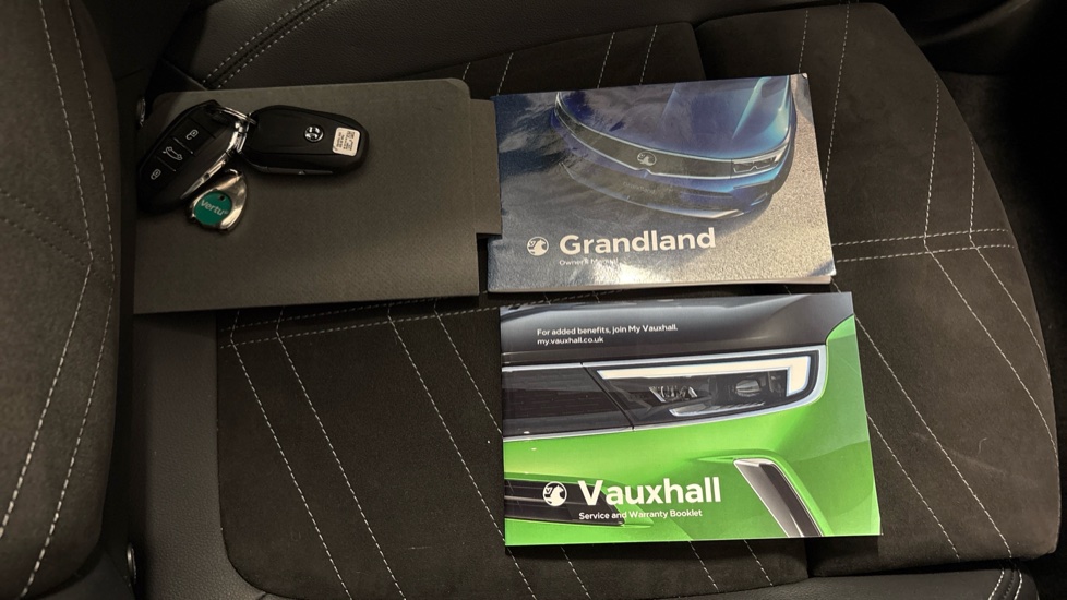 Vauxhall Grandland 1.2 Turbo Ultimate 5dr Petrol Hatchback - Image 19
