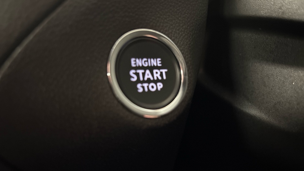 Vauxhall Grandland 1.2 Turbo Ultimate 5dr Petrol Hatchback - Image 31