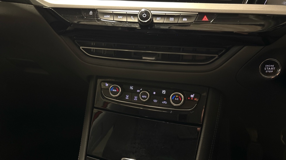 Vauxhall Grandland 1.2 Turbo Ultimate 5dr Petrol Hatchback - Image 37
