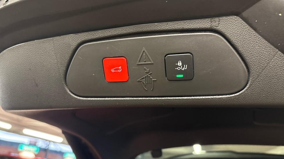 Vauxhall Grandland 1.2 Turbo Ultimate 5dr Petrol Hatchback - Image 67