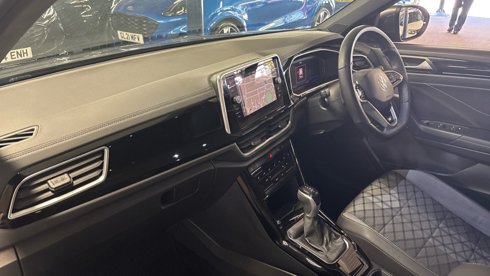 Volkswagen T-Roc 1.5 TSI R-Line 5dr DSG Petrol Hatchback - Image 9