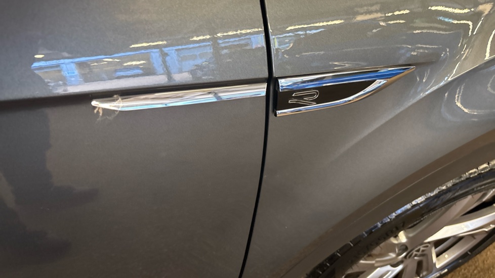 Volkswagen T-Roc 1.5 TSI R-Line 5dr DSG Petrol Hatchback - Image 47