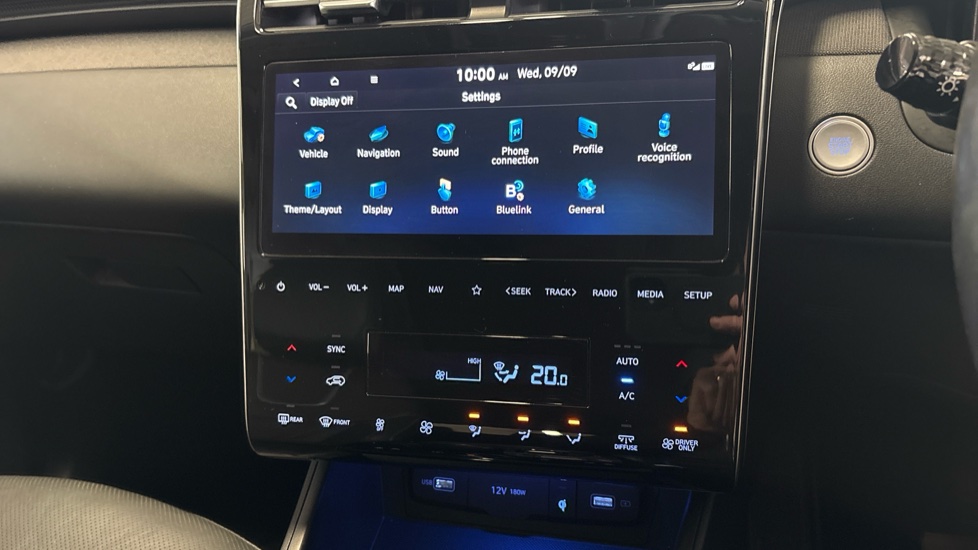 Hyundai TUCSON 1.6 TGDi Plug-in Hybrid Ultimate 5dr 4WD Auto Estate - Image 35
