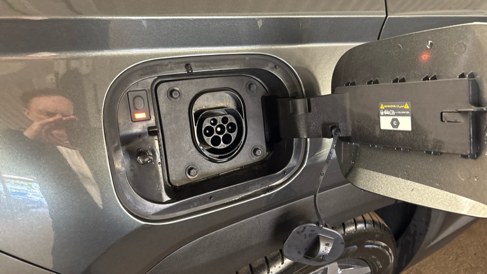 Hyundai TUCSON 1.6 TGDi Plug-in Hybrid Ultimate 5dr 4WD Auto Estate - Image 50