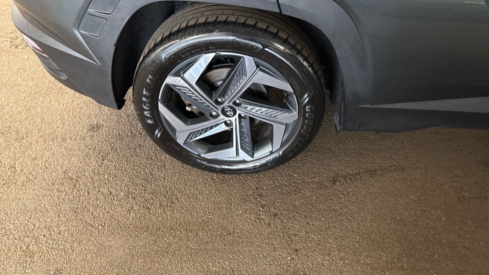 Hyundai TUCSON 1.6 TGDi Plug-in Hybrid Ultimate 5dr 4WD Auto Estate - Image 64