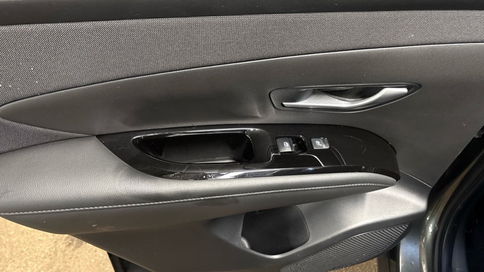 Hyundai TUCSON 1.6 TGDi Plug-in Hybrid Ultimate 5dr 4WD Auto Estate - Image 67