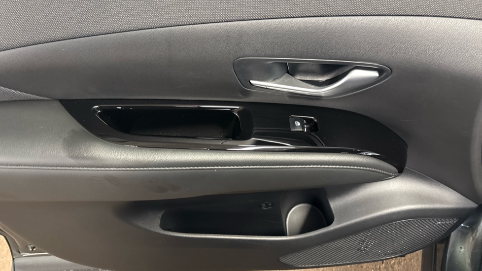 Hyundai TUCSON 1.6 TGDi Plug-in Hybrid Ultimate 5dr 4WD Auto Estate - Image 75