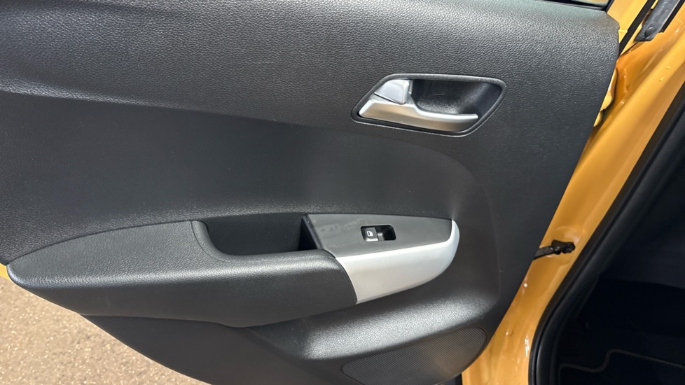 Kia Picanto 1.0 X-Line S 5dr Auto Petrol Hatchback - Image 58