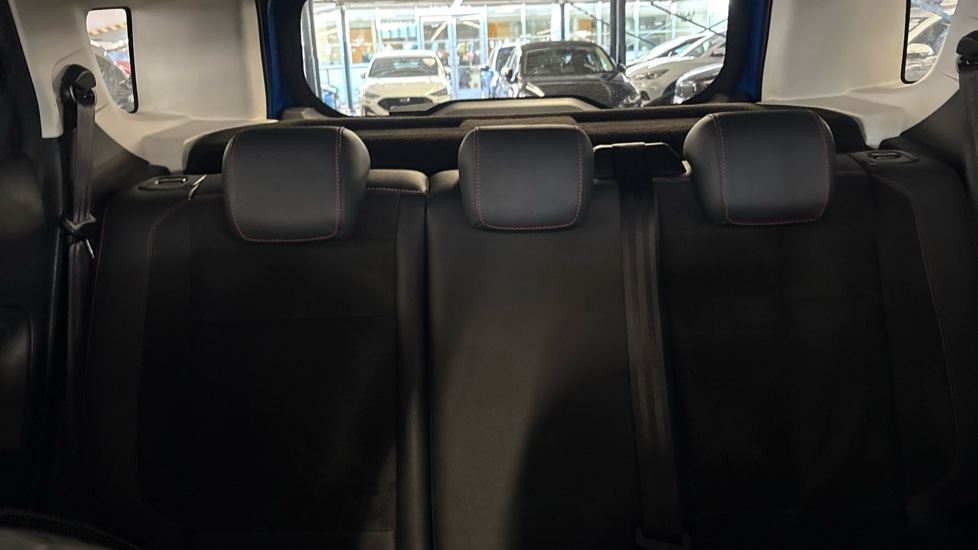 Ford EcoSport 1.0 EcoBoost 140 ST-Line 5dr Petrol Hatchback - Image 15