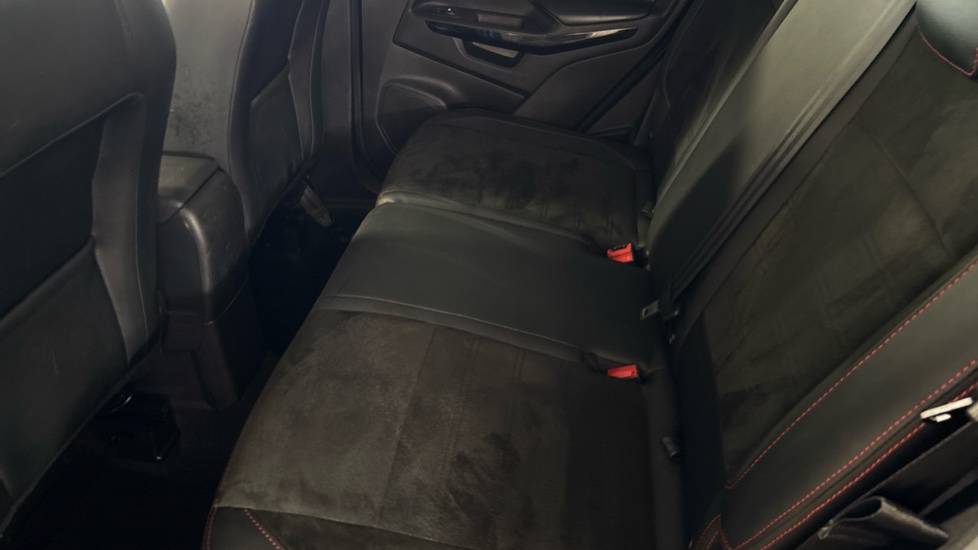 Ford EcoSport 1.0 EcoBoost 140 ST-Line 5dr Petrol Hatchback - Image 16