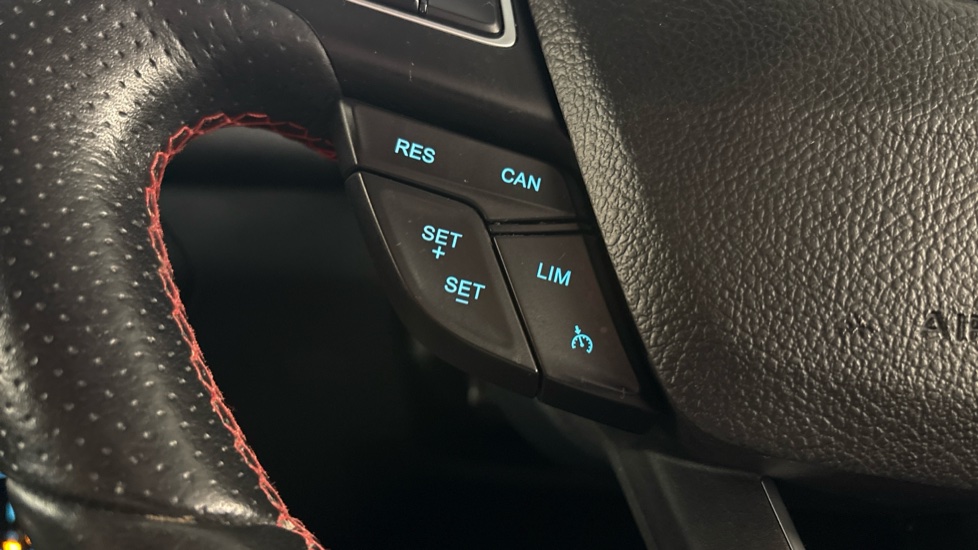 Ford EcoSport 1.0 EcoBoost 140 ST-Line 5dr Petrol Hatchback - Image 28
