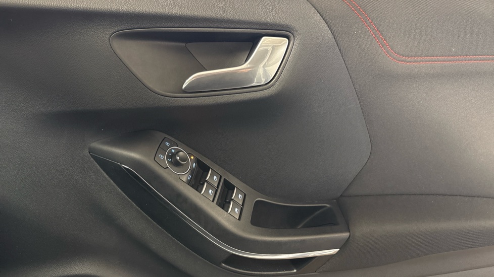 Ford Puma 1.0 EcoBoost Hybrid mHEV ST-Line 5dr DCT Petrol Hatchback - Image 23