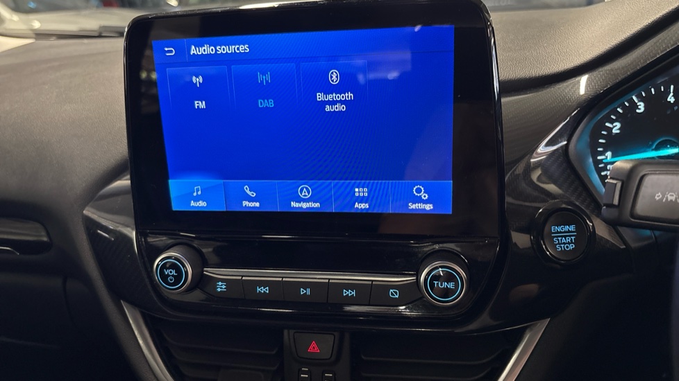 Ford Puma 1.0 EcoBoost Hybrid mHEV Titanium 5dr Petrol Hatchback - Image 35